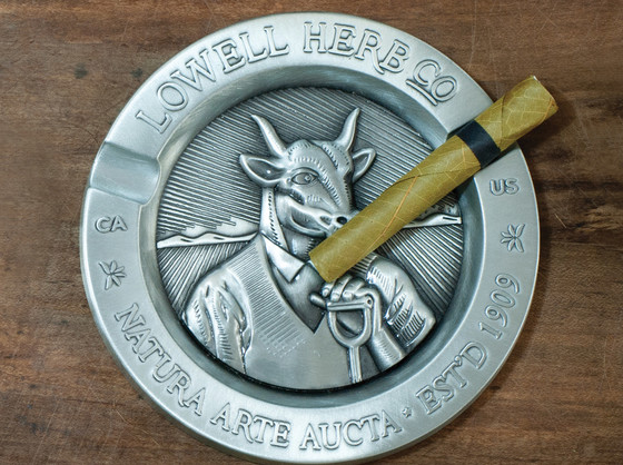 Lowell Ashtray 5" product shot